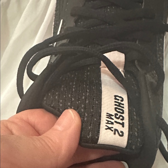 Brooks Women's Black and Light Pink Sneakers Ghost 2 Max size 9 - Picture 4 of 8